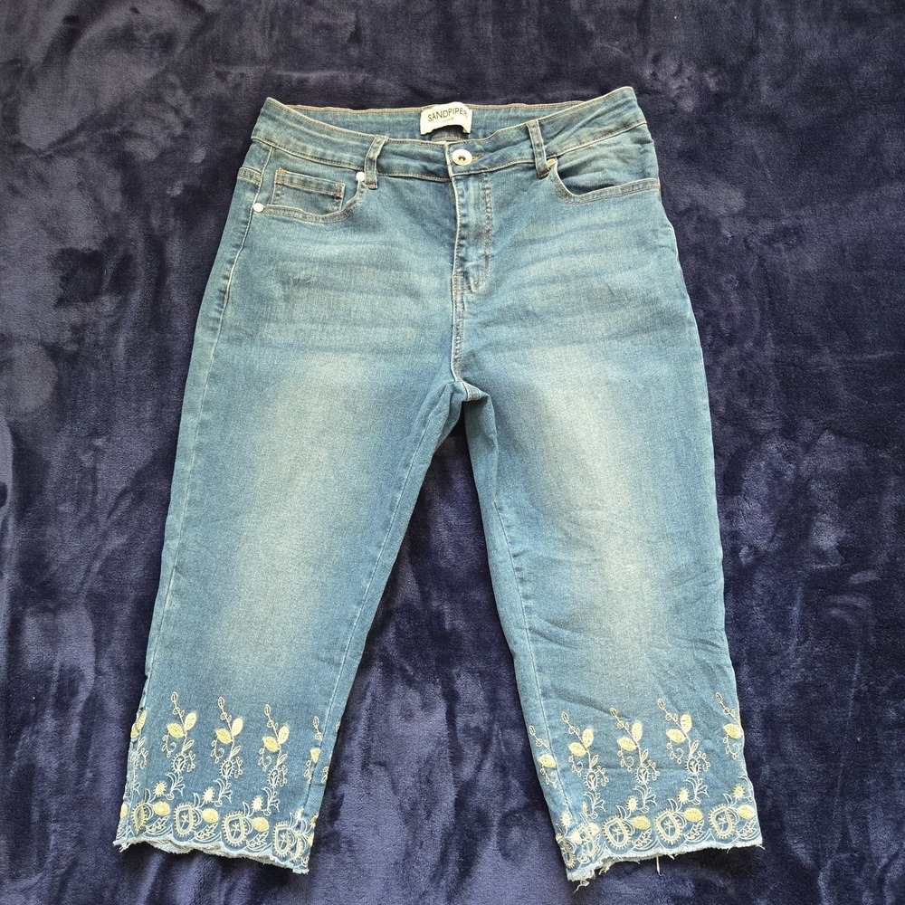 Sandpiper Petite Womens Size 12P Blue Jean Capris Gold and Light Blue Embroidery